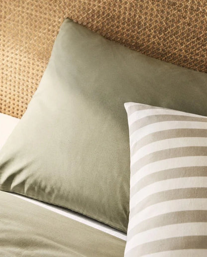 Zarahome Cotton Percale Pillowcase (200 Thread Count) (45 x 155 cm / Green) — view 2