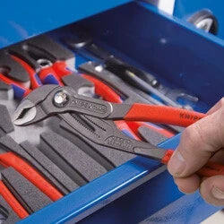 KNIPEX 00 20 01 V16 Pliers Set, Red, 335 x 33 x 165 mm, 850 g (335 x 33 x 165 mm / Red) — view 5