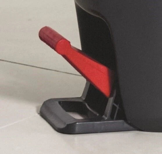 Vileda Turbo Ultramat Bucket and Mop Set (Black / Red) — view 14