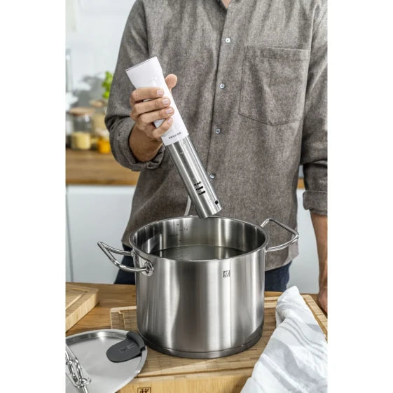 Zwilling Enfinigy Sous Vide Immersion Circulator - White - Plastic/Stainless Steel - Touch - LED - 90 °C (Silver) — view 3