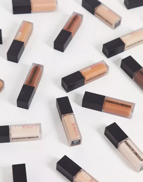 Huda Beauty Fauxfilter Luminous Matte Liquid Concealer 1.3 Marshmallow — view 9