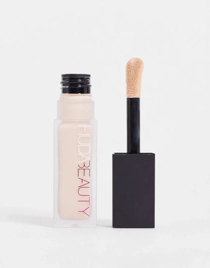 Huda Beauty Fauxfilter Luminous Matte Liquid Concealer 1.3 Marshmallow — view 13