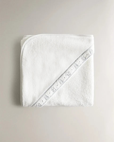 Zarahome Hooded Baby Towel with Elephants (70 x 140 cm / White) — view 4