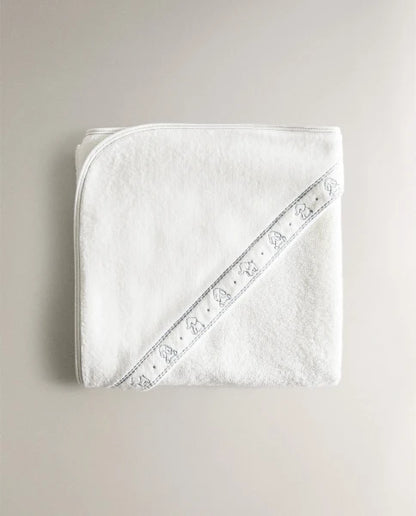 Zarahome Hooded Baby Towel with Elephants (70 x 140 cm / White) — view 4