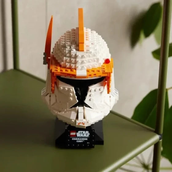LEGO Star Wars 75350 Commander Cody Clone Trooper Helmet, Adult Buildable Model (19.1 x 35.4 x 11.8 cm; 955 Grams — view 9