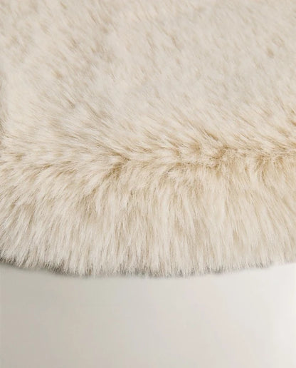 Zarahome Small Irregular Fuzzy Rug (60 x 90 cm) — view 3